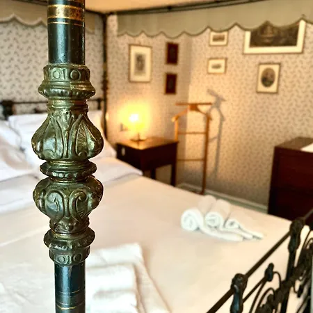 Conservatorio 16 - Bellini נאפולי