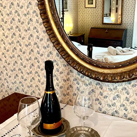 Conservatorio 16 - Bellini בית אירוח