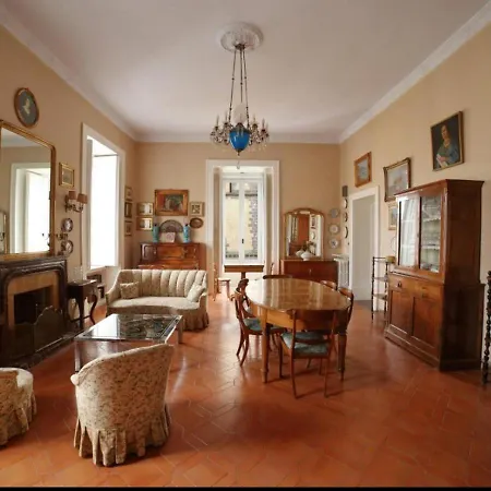 Privatunterkunft Conservatorio 16 Centro Storico *